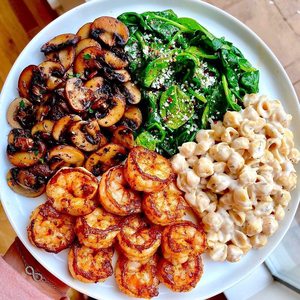 Shells N’Cheese With Garlicky Shrooms And Shrimp
